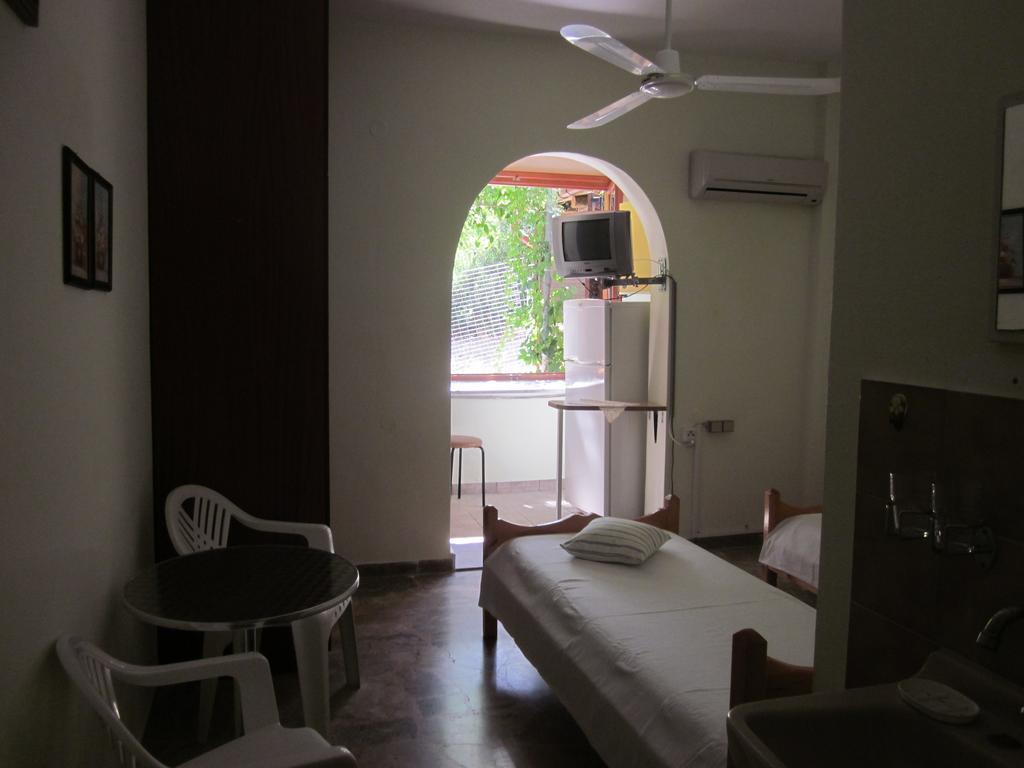 Tina Rooms Gialtra Phòng bức ảnh