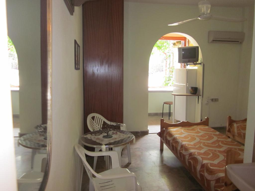 Tina Rooms Gialtra Phòng bức ảnh