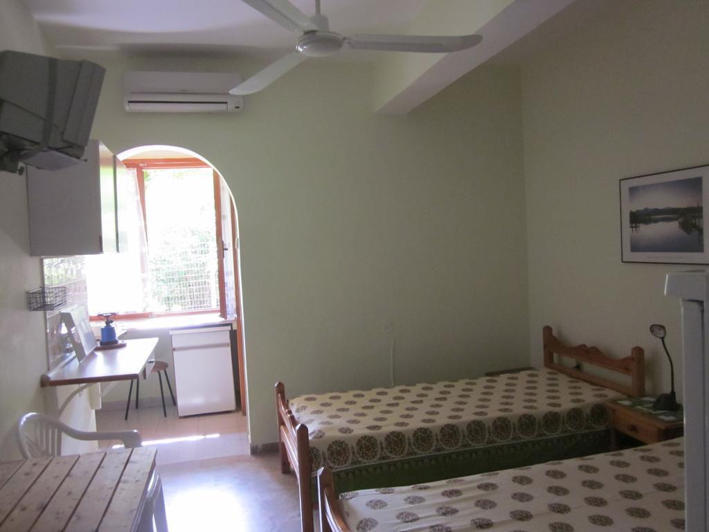 Tina Rooms Gialtra Phòng bức ảnh