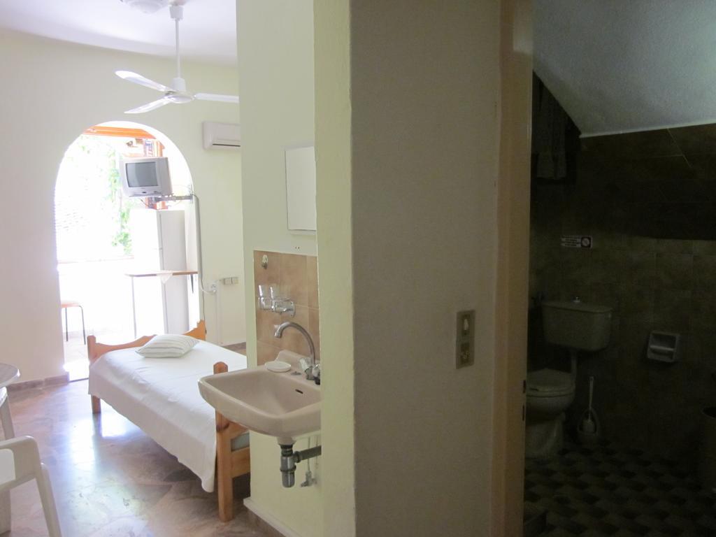 Tina Rooms Gialtra Phòng bức ảnh