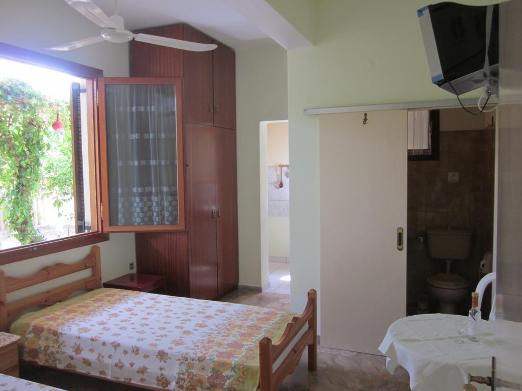 Tina Rooms Gialtra Phòng bức ảnh