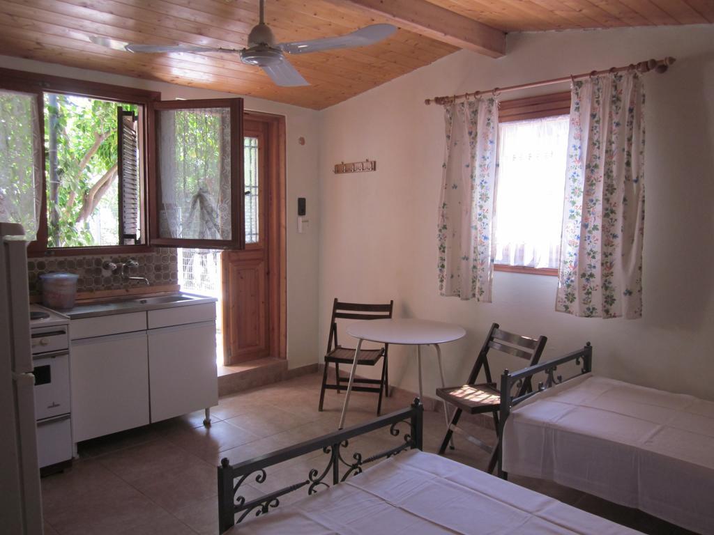 Tina Rooms Gialtra Phòng bức ảnh